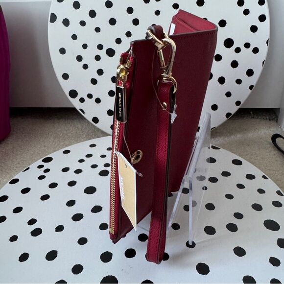 Michael kors multifunctional wallet phone case wristlet wallet RED BRAND NEW! - Picture 4 of 7